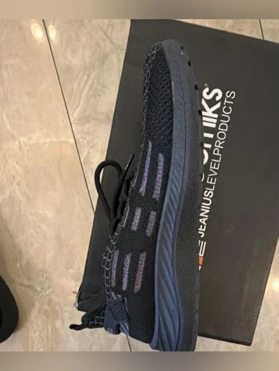 Akademiks Men’s Black Knit Sneaker with Subtle Purple Stripes - Picture 3 of 4